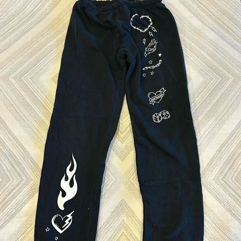 Chaser Girls Black with White Hearts/Bolts Joggers - Size 8